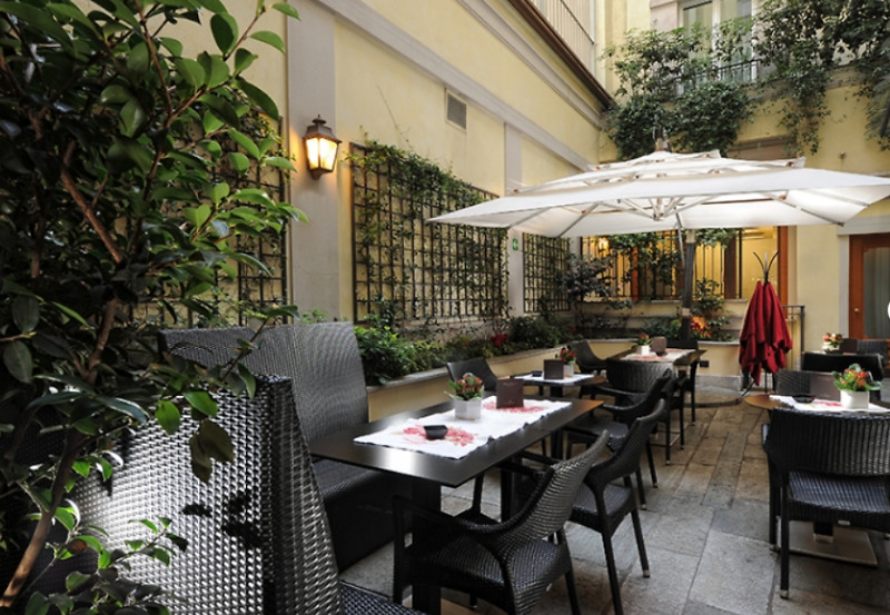 Hotel Manzoni Milán Exterior foto
